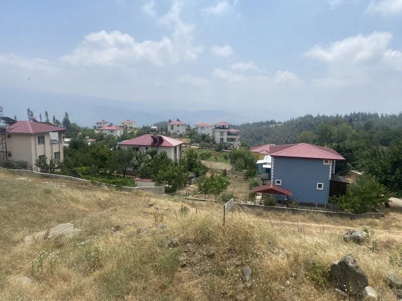 MEŞUR YAYLALIK BAHÇE ÖRENCİKTE CAZİP DİREK ÜSTÜ YAYLA